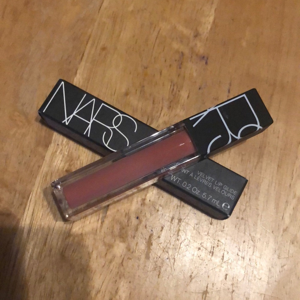HOST PICK!! NWT nars velvet lip glide - Picture 2 of 8